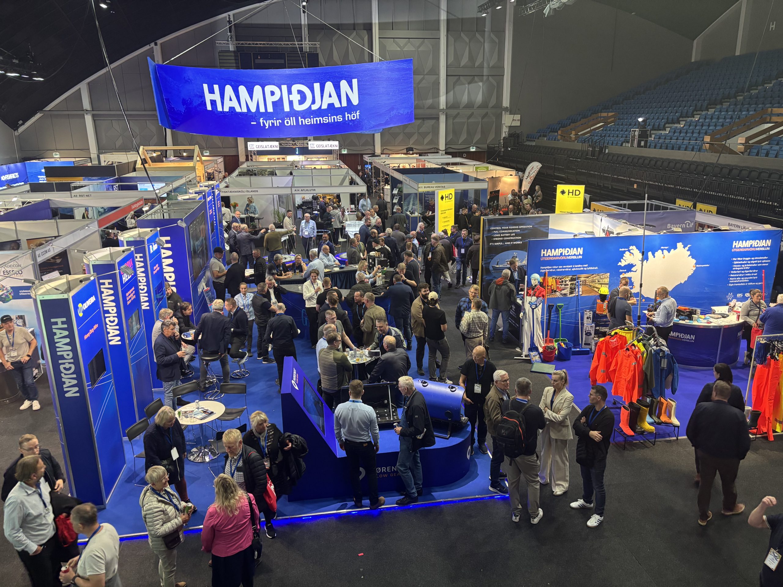 Fjölmenni og lífleg stemning á básum Hampiðjunnar á Iceland Fishing Expo 2025